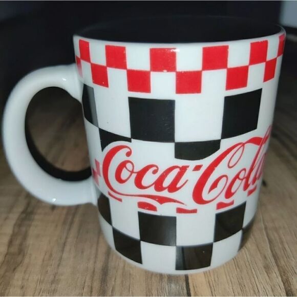Coca Cola Coffee Mug Cup Gibson 1996 Red Black Whi - Picture 1 of 5